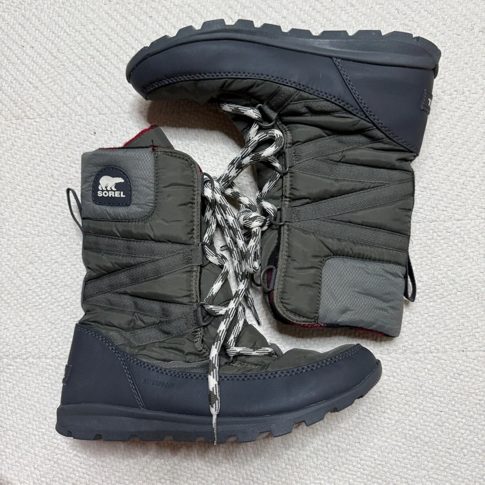 SOREL gray Whitney II short lace up waterproof winter boots SIZE 7